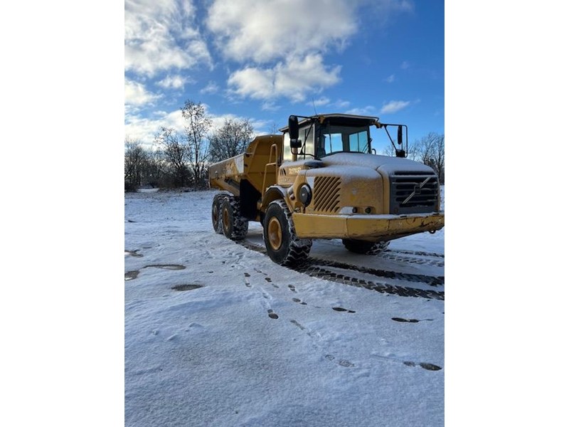 2005 Volvo A25D Dump Truck